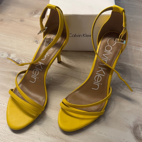 Calvin Klein Yellow Sandals - Picture 8 of 10